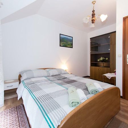 Apartman Dubravcic Apartment Otocac Bagian luar foto