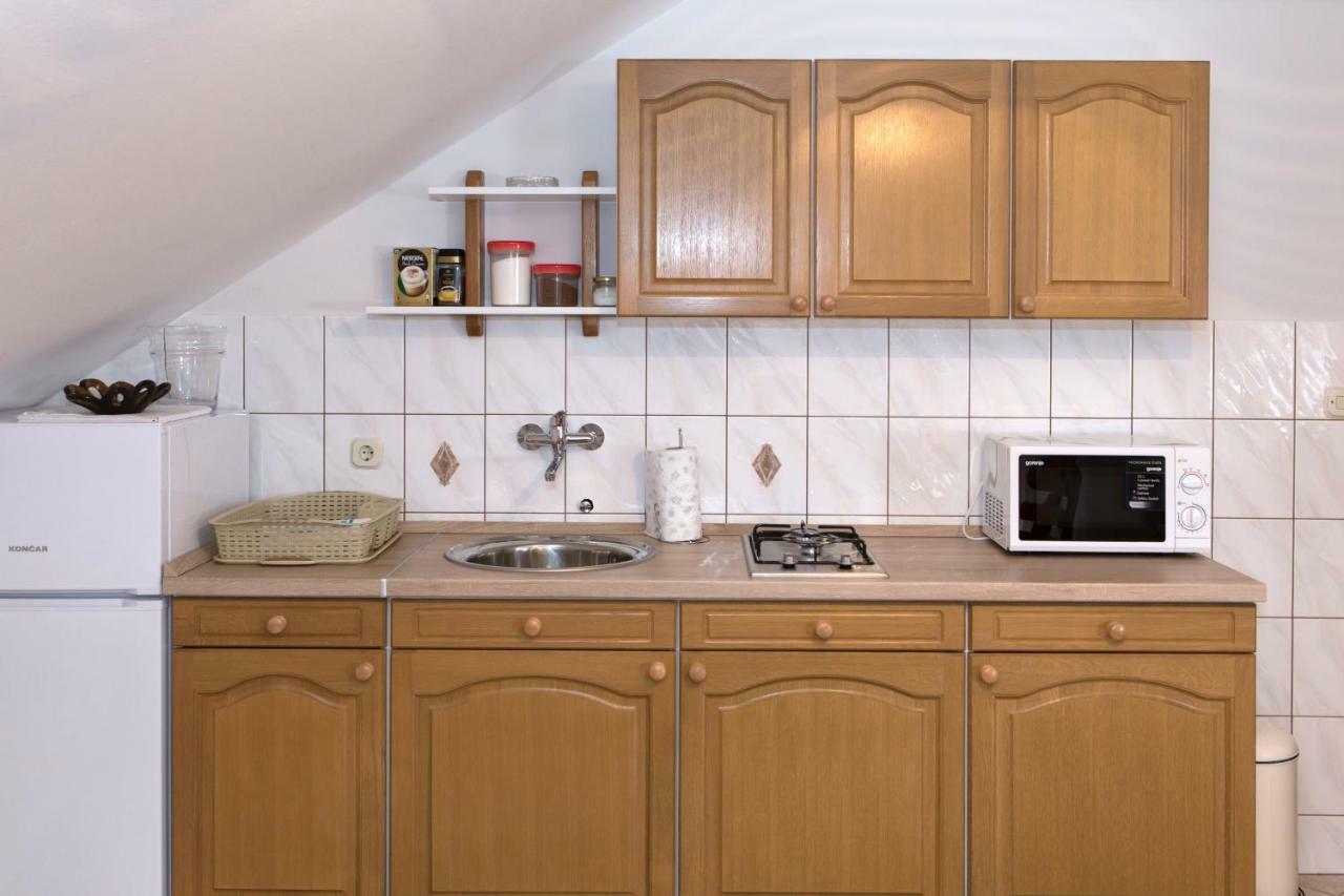 Apartman Dubravcic Apartment Otocac Bagian luar foto